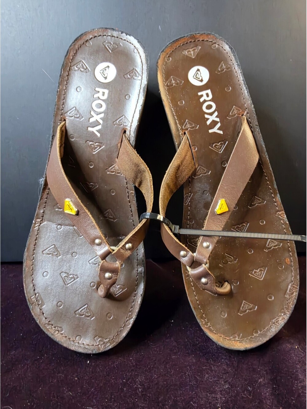 Roxy Brown Leather Platform Flip Flop Sandals Size 9